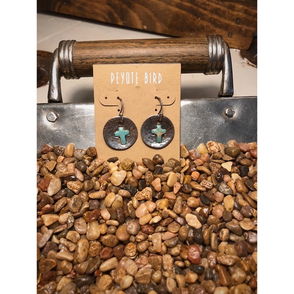 [ BRAND NEW ] hammered silver and turq earrings - Picture 1 of 1